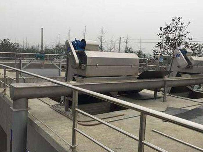 滗水(shuǐ)器(qì)